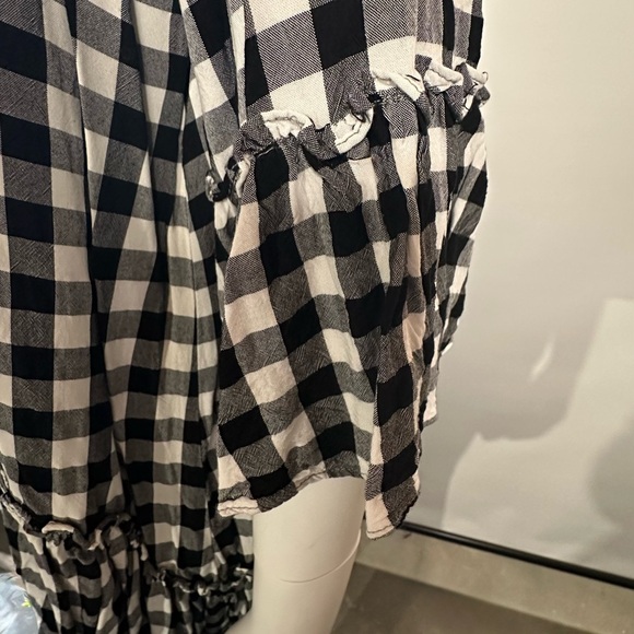 Karen Kane Gingham 3/4 Sleeve Ruffle Blouse XL in EUC - Picture 5 of 9